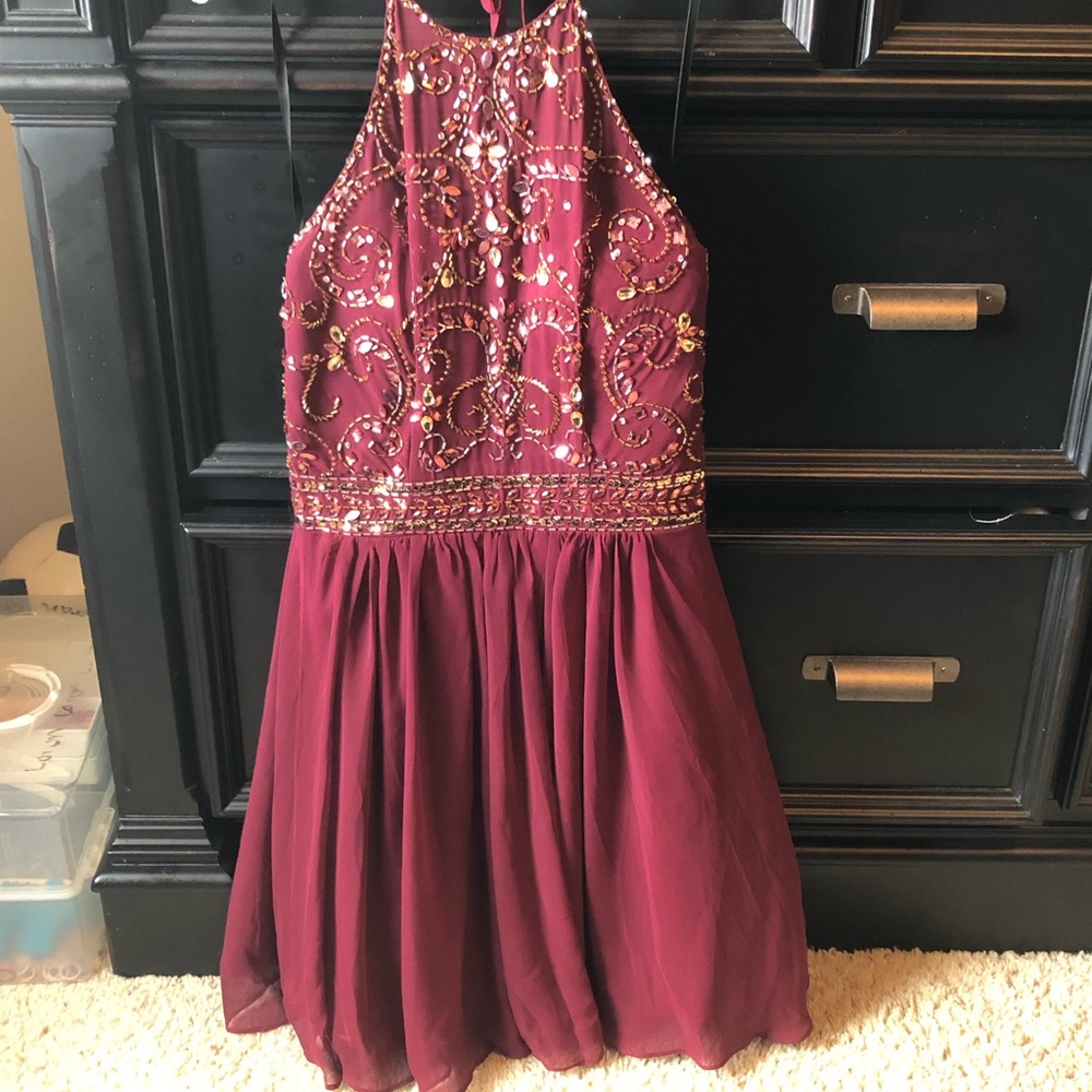 Camille la vie maroon homecoming/prom dress